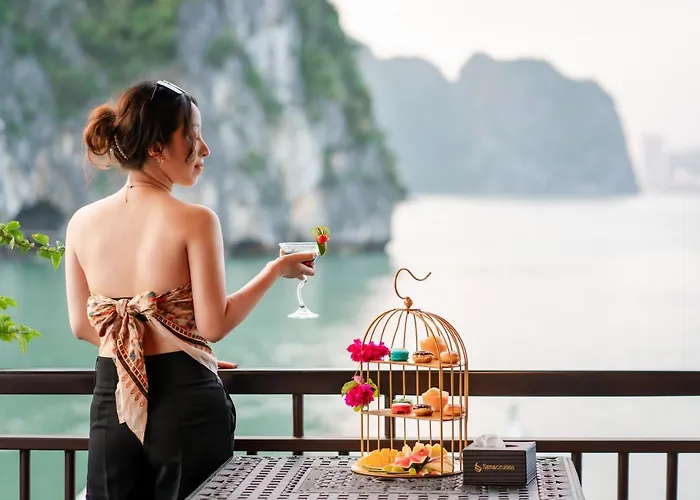 Sena Cruises - Wonder On Lan Ha Bay